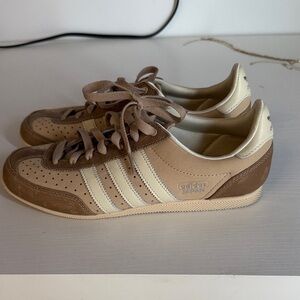adidas Women's Sneakers in Tan and Cream